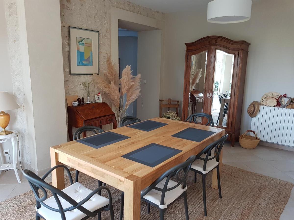 La Montignonne Apartment Montigny-sur-Loing Bagian luar foto